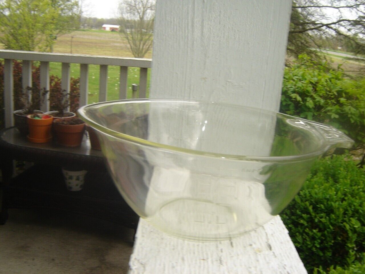 Vintage PYREX Teardrop-Shaped Clear Glass Mixing Measuring Bowl 2-Quarts/8 Cups