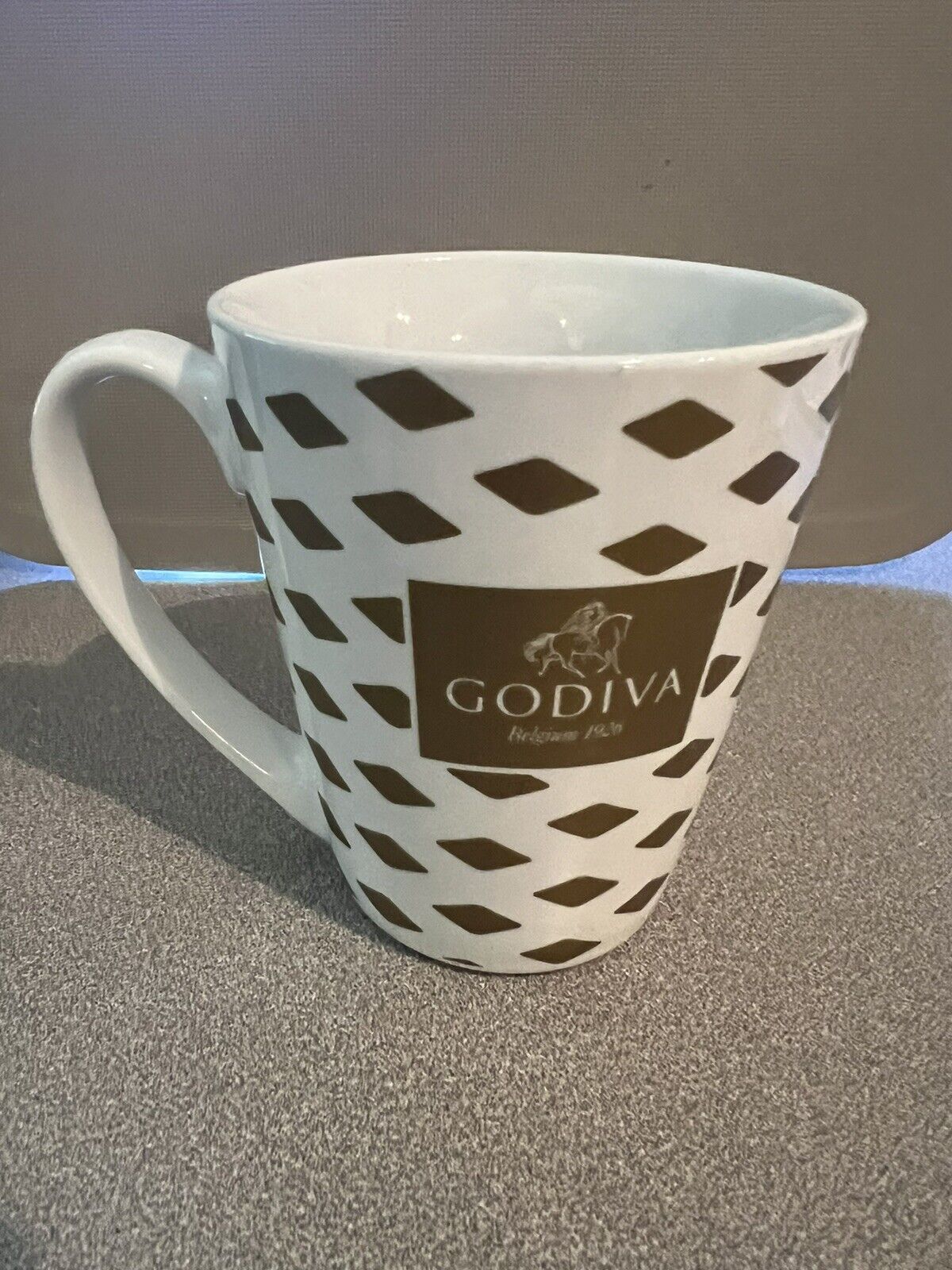 Godiva Coffee Mug Chocolate Belgium 1926 Gold & White 2015 Tea Cup with Handle