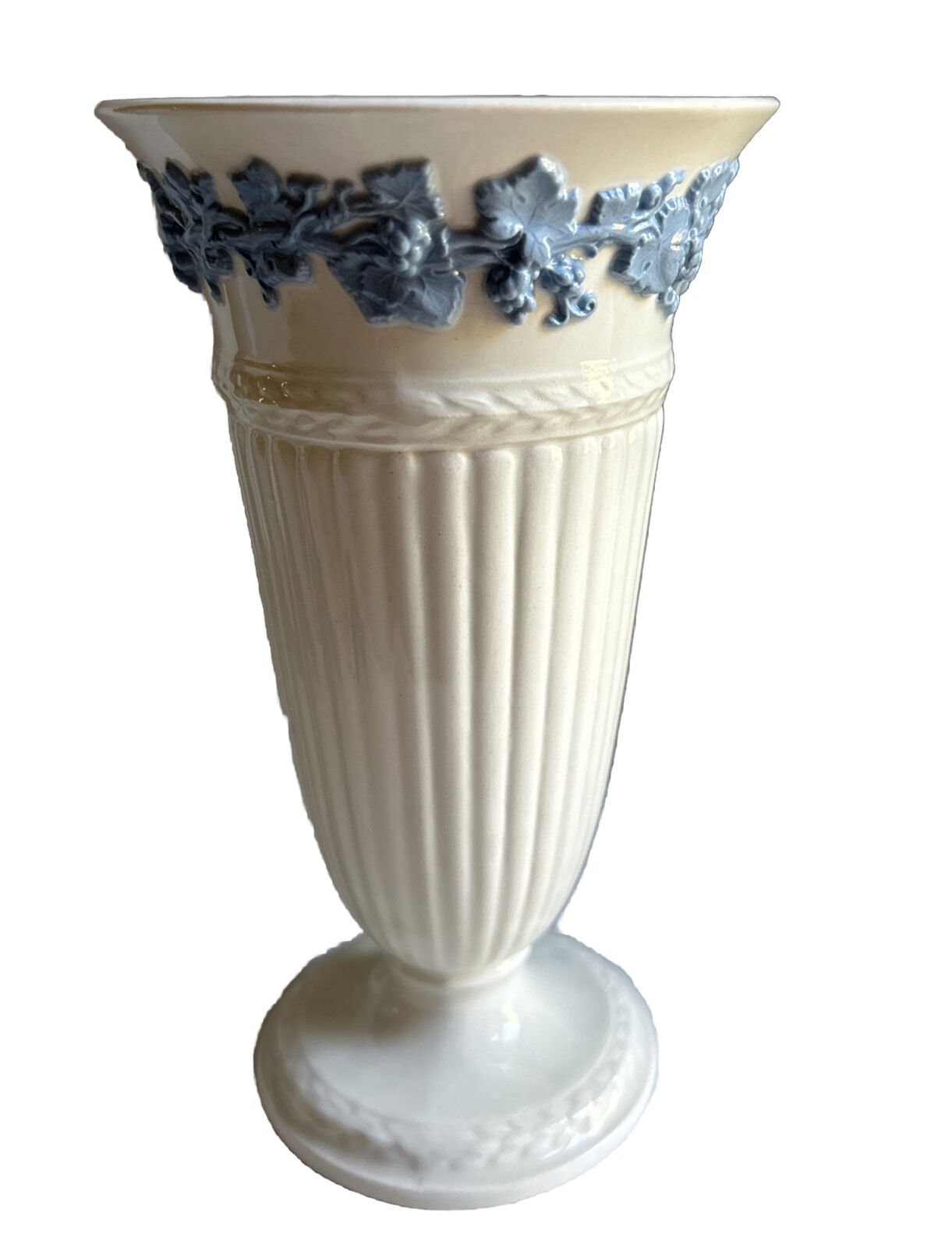 Wedgwood Embossed Queen\'s Ware Etruria Barlaston White w/Blue Bud Vase 6.5”H