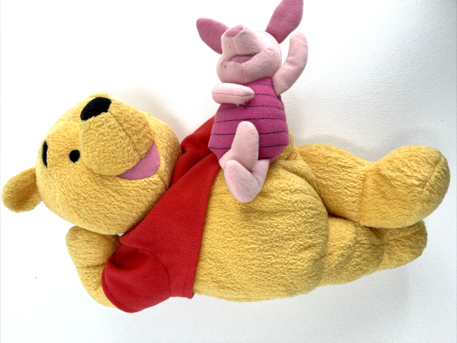 2002 Fisher Price Winnie the Pooh Laying Down Piglet Sitting Does Not Work 13”