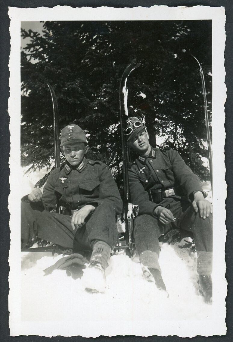 Excellent Photo German Army Ski Troops In Field Hats, Goggles Snow Skis