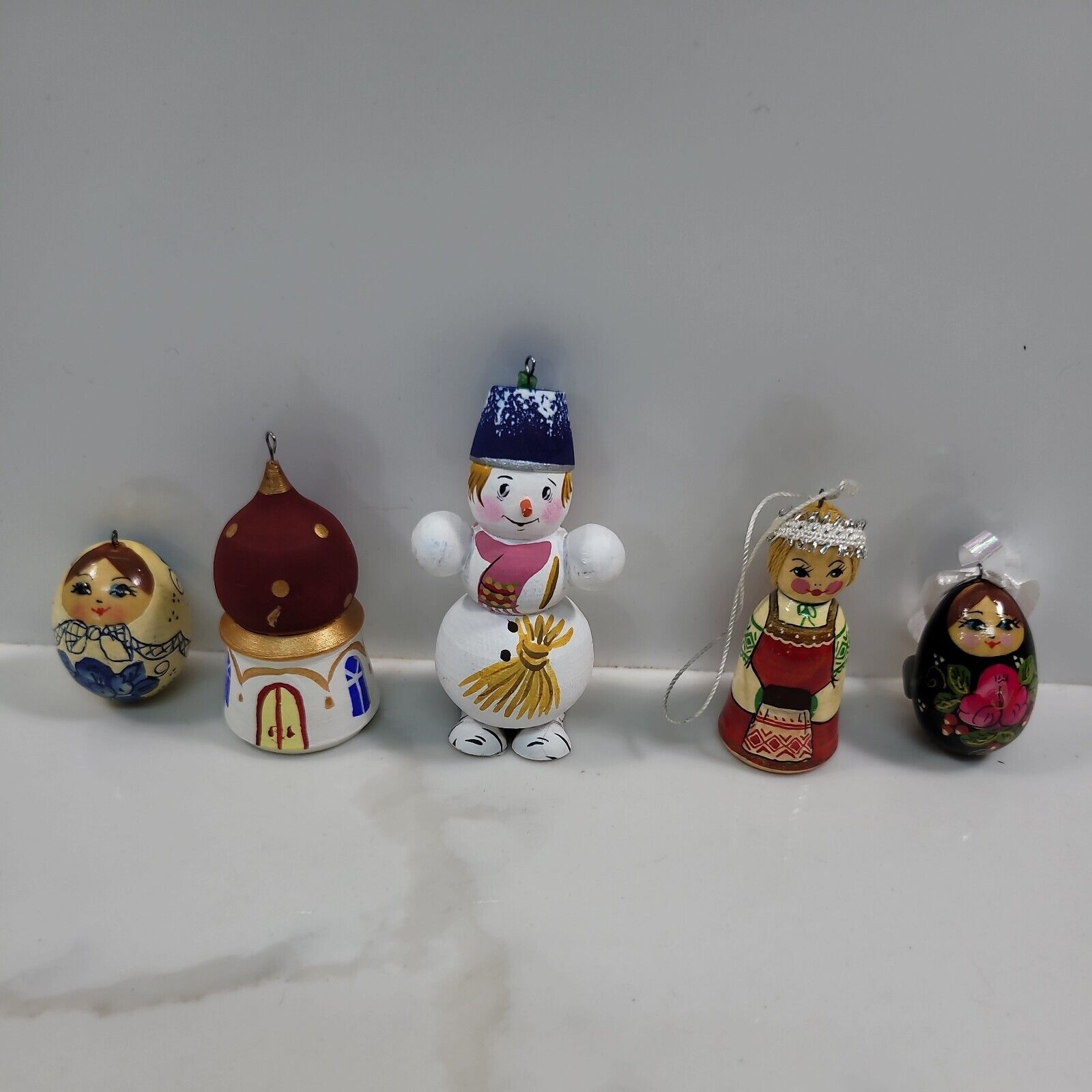 Vintage Wooden Russian Doll Figurines Christmas Ornaments Decorations (Lot of 5)