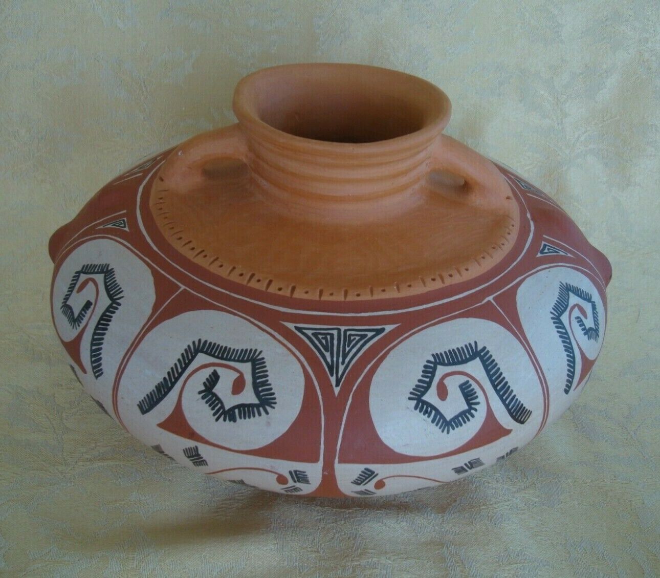 Vintage Venezuelan Art Pottery Large Vase Signed by MG 10 3/4\