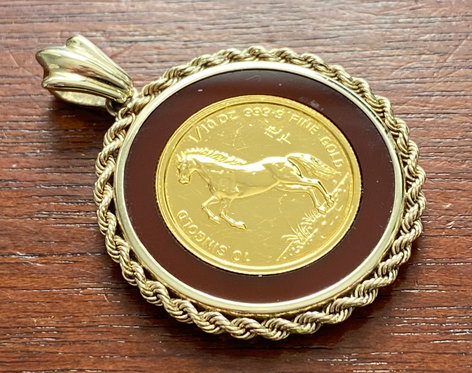 Singapore 10 Singold 1/10 ounce .999 Fine Gold Horse Equestrian Pendant Necklace