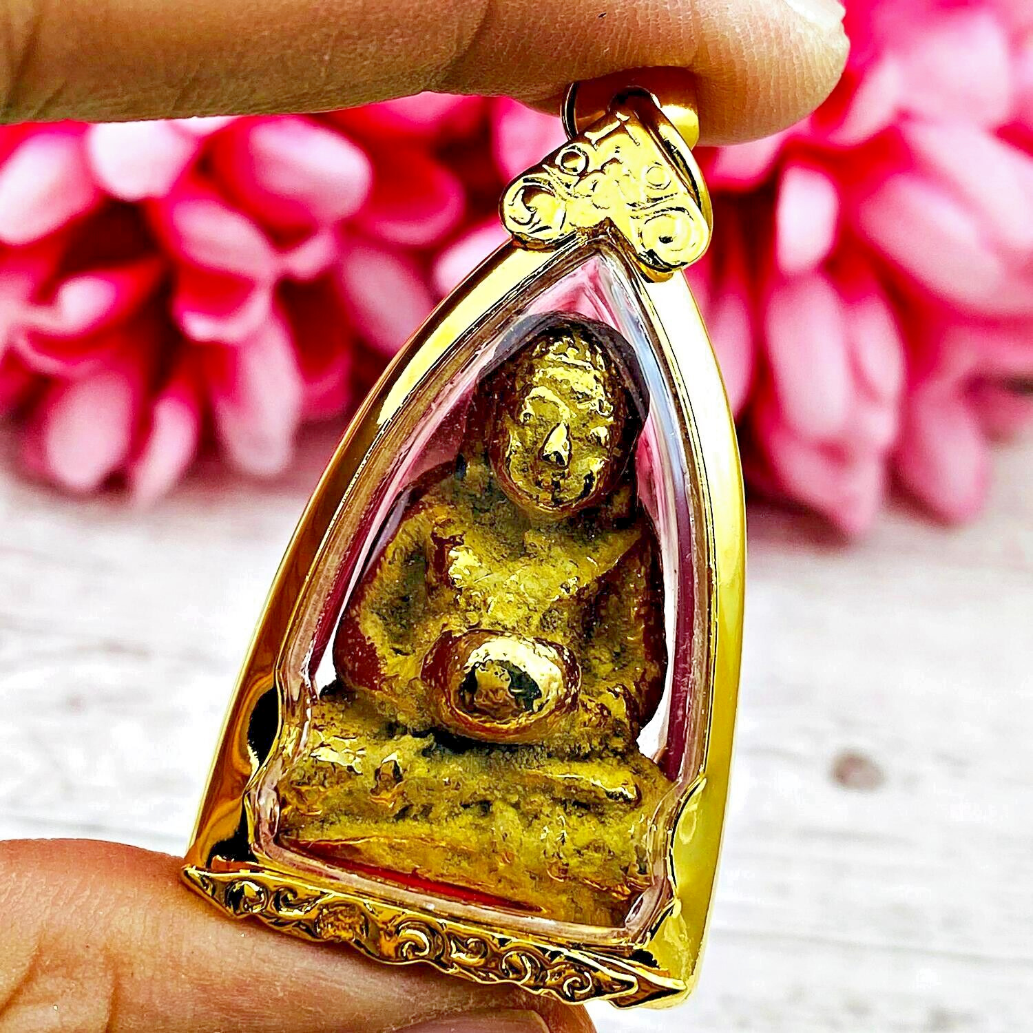 Leklai Suwanracha Yellow Gold Sankajai Happy Buddha Magic Rich Thai Amulet 17738
