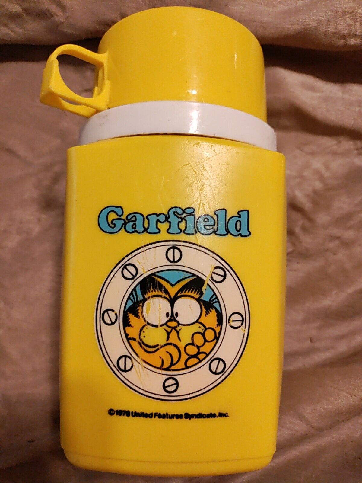 Vintage 1978 Garfield Yellow Thermos Sipper