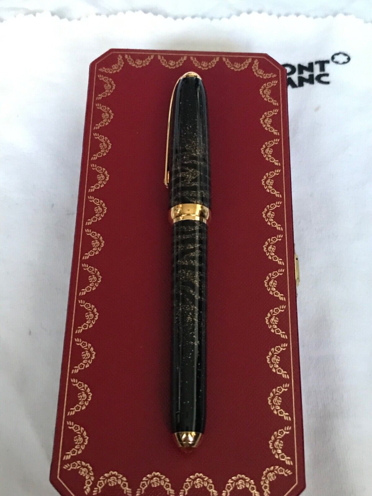Louis Cartier Gold Dust Fountain Pen, 18K Medium Nib-Exc. condition