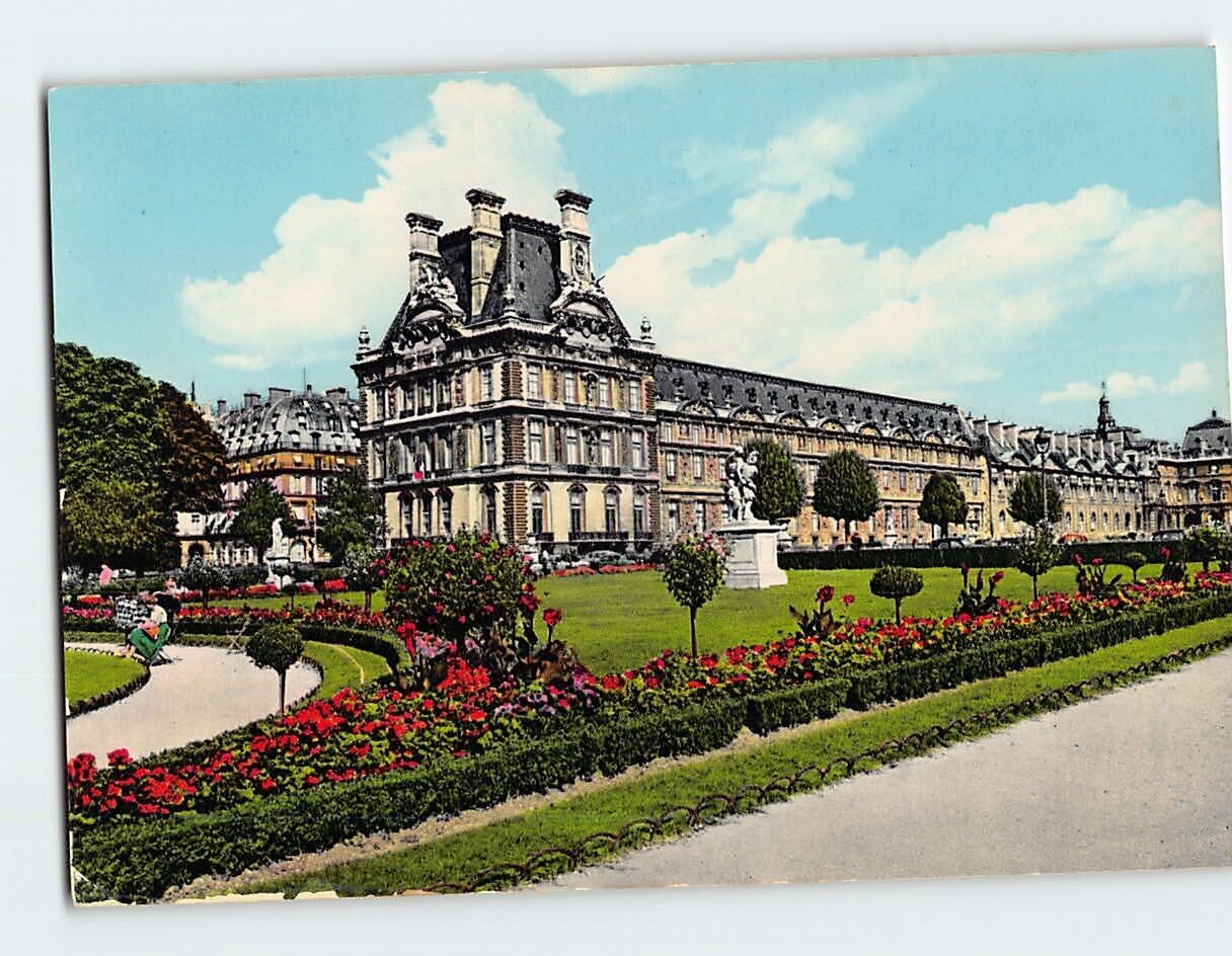 Postcard Le Louvre et Le Jardin des Tuileries Paris France