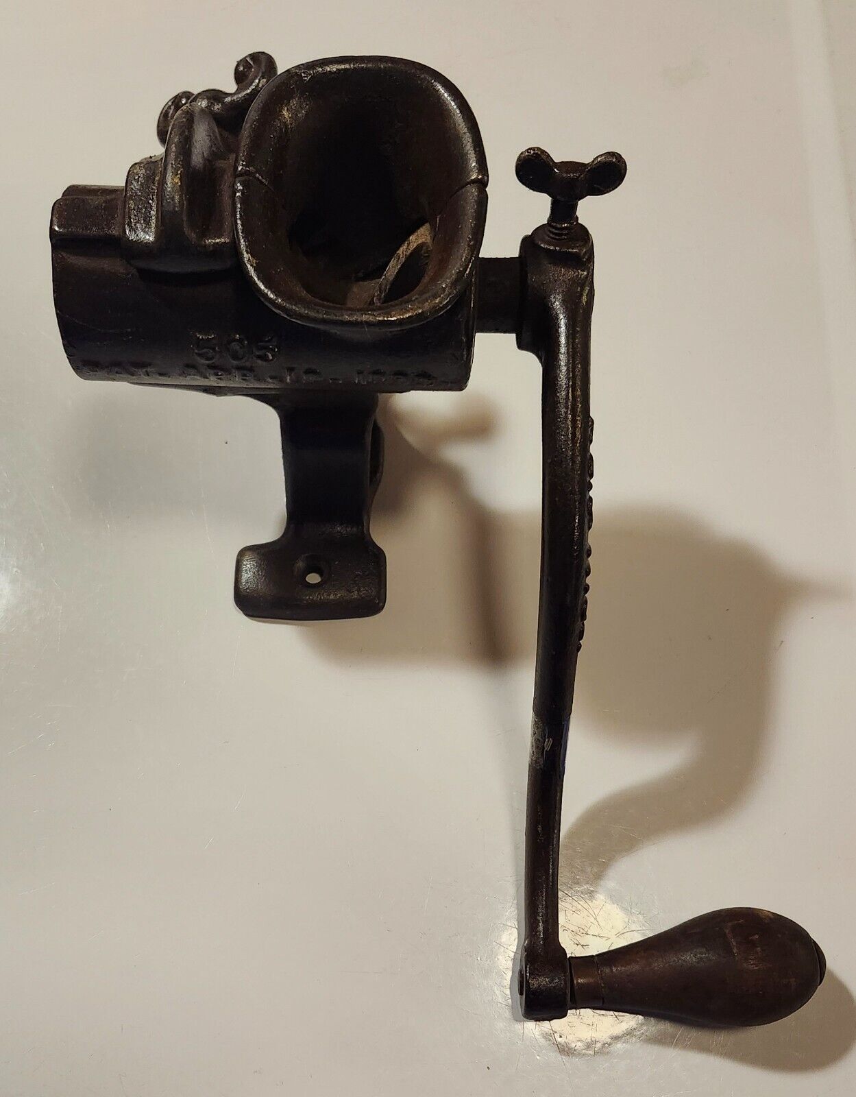 1892 PATENT ANTIQUE P.S.&W. CO. CAST IRON MEAT GRINDER WITH WOOD HANDLE #505