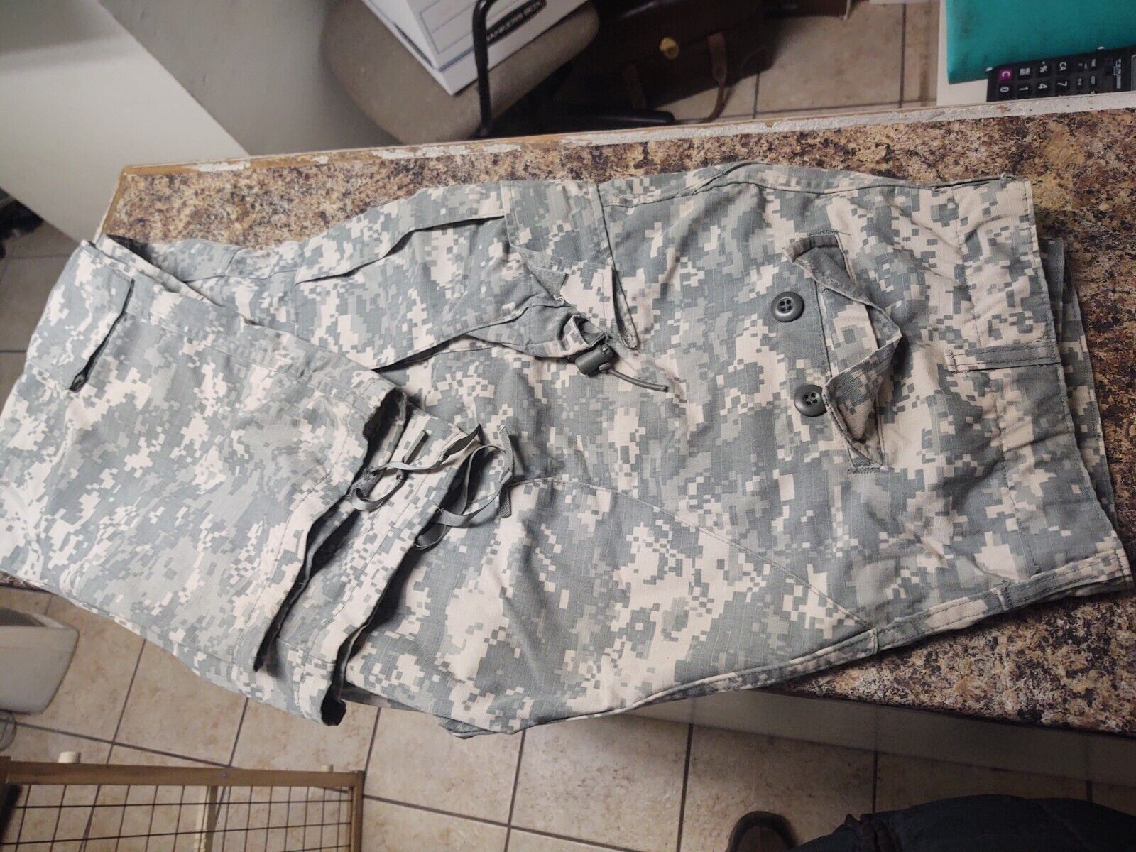 USGI Large Long ACU digital camo U.S. Army trousers 2005 dated
