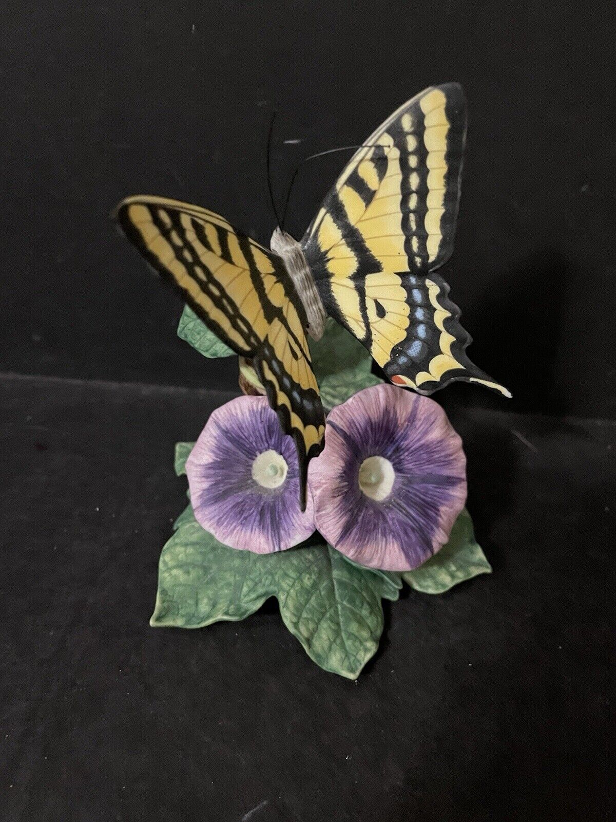 VTG Lenox Fine Porcelain Figurine Swallowtail Butterfly on Flower 1989