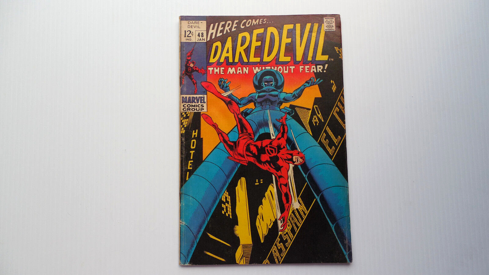 HERE COMES DAREDEVIL MARVEL COMICS NUMBER 48  JANUARY 1969 SILVER AGE STAN LEE