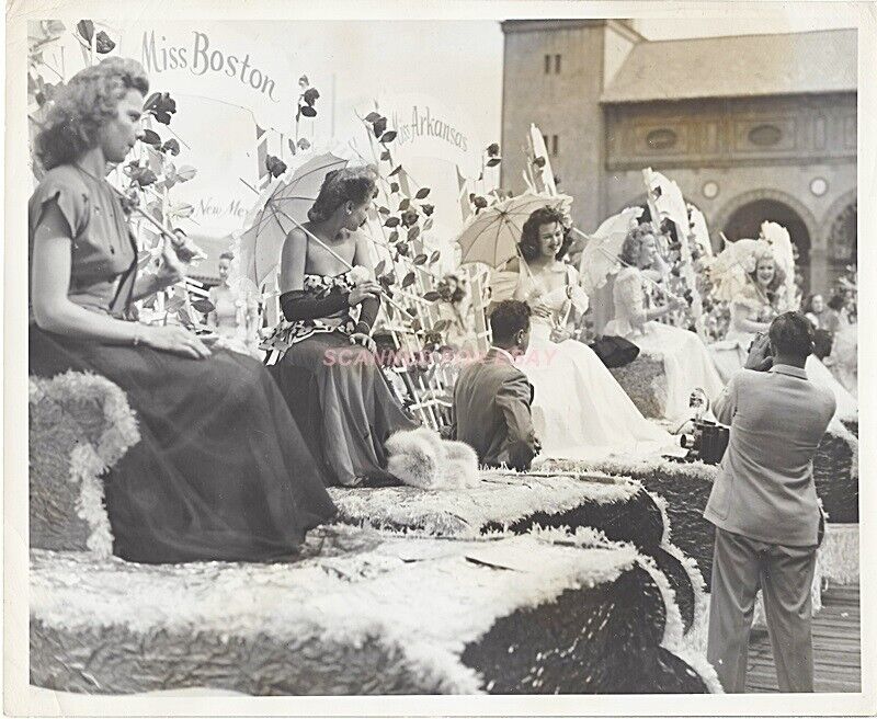 Miss America 1946 Contestants Miss Arkansas Miss Boston on Parade Floats Photo