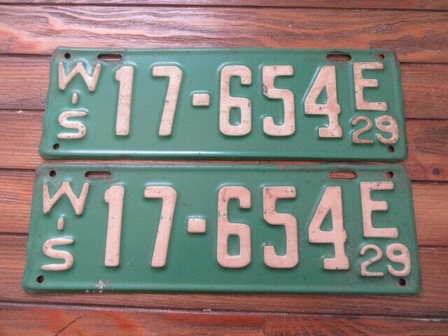 1929 Wisconsin passenger license plate pair