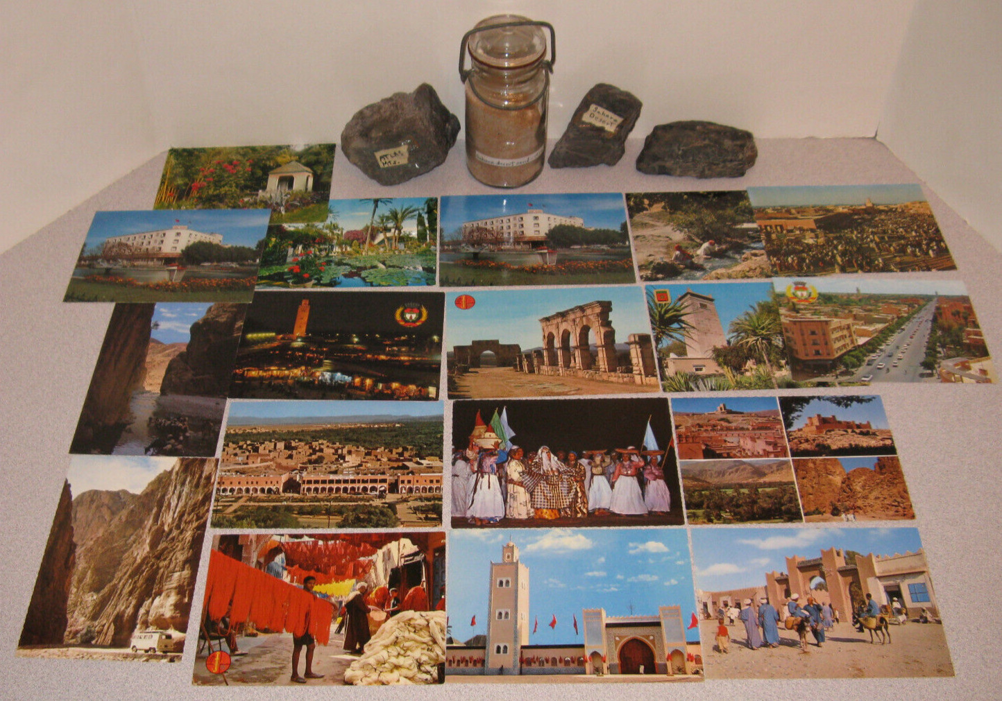 Lot of vtg 1972 Morocco souvenirs SAHARA DESERT sand + rocks 18 unused postcards