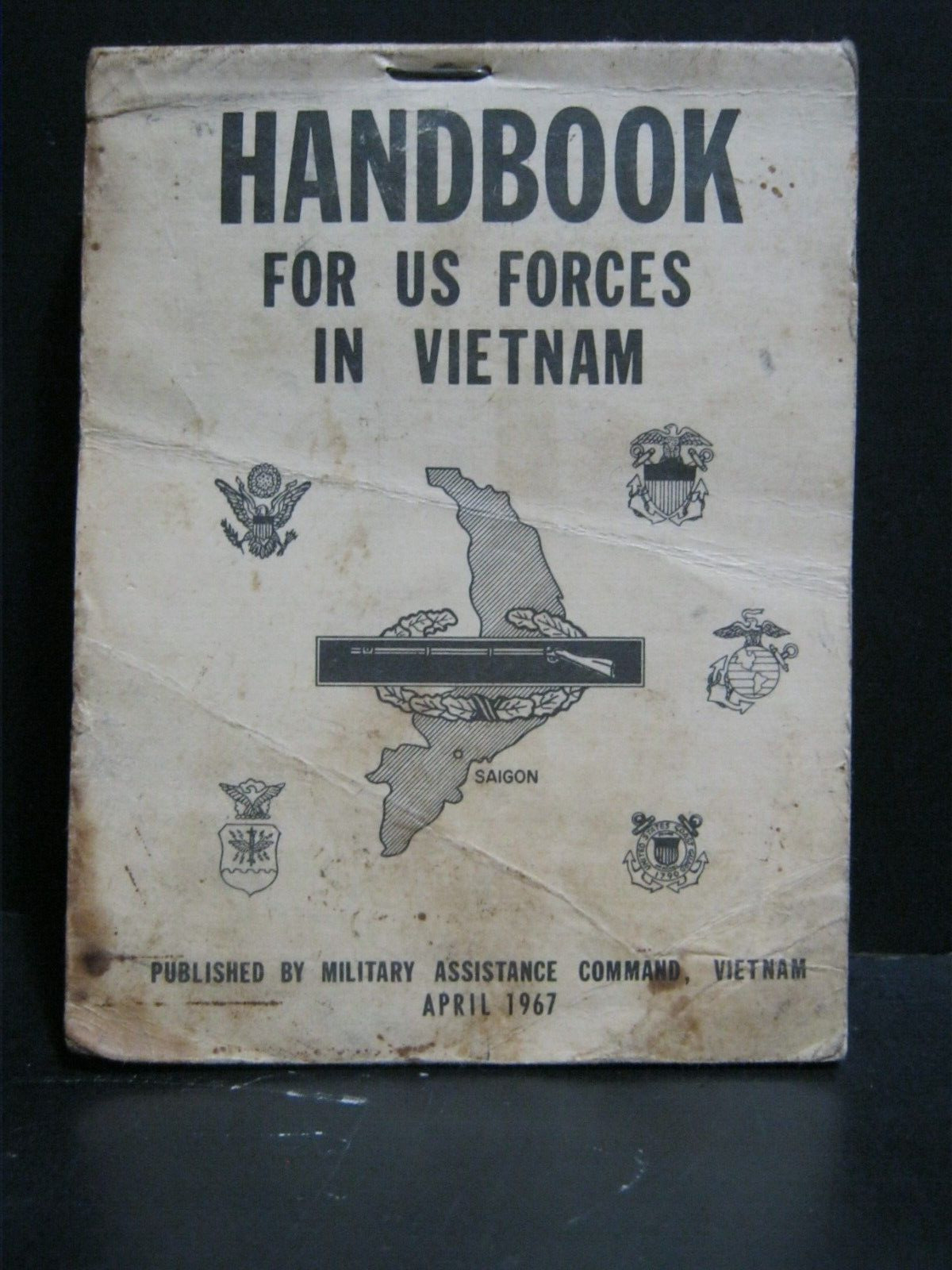 VINTAGE - VIET NAM WAR - 1967 - HANDBOOK FOR US FORCES IN VIETNAM