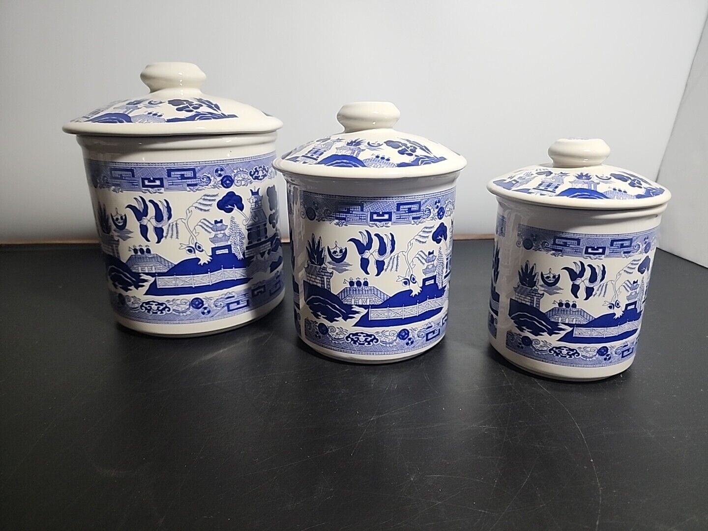 Vintage Blue Willow Set of Three Kitchen Canisters with lids 6\
