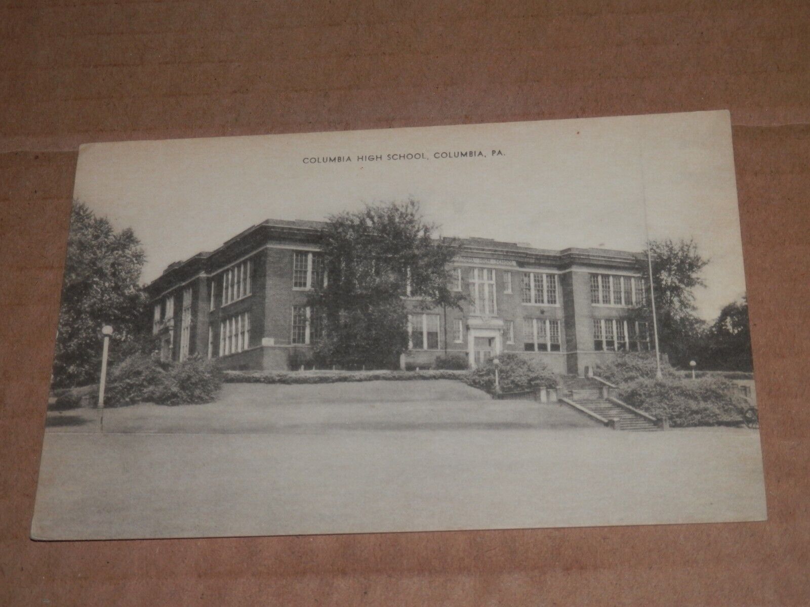 COLUMBIA PA - 1940\'S ERA UNUSED POSTCARD - COLUMBIA HIGH SCHOOL