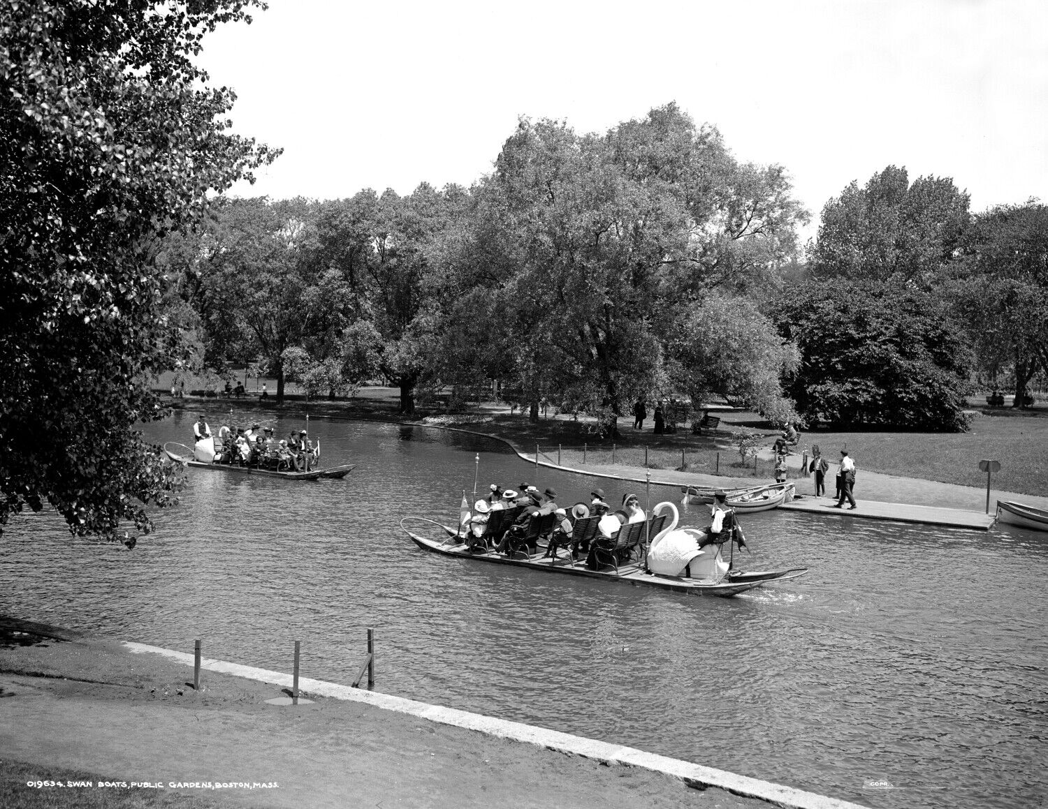 Early 1900\'s Swan Boats, Boston, MA Vintage Photograph  8.5\
