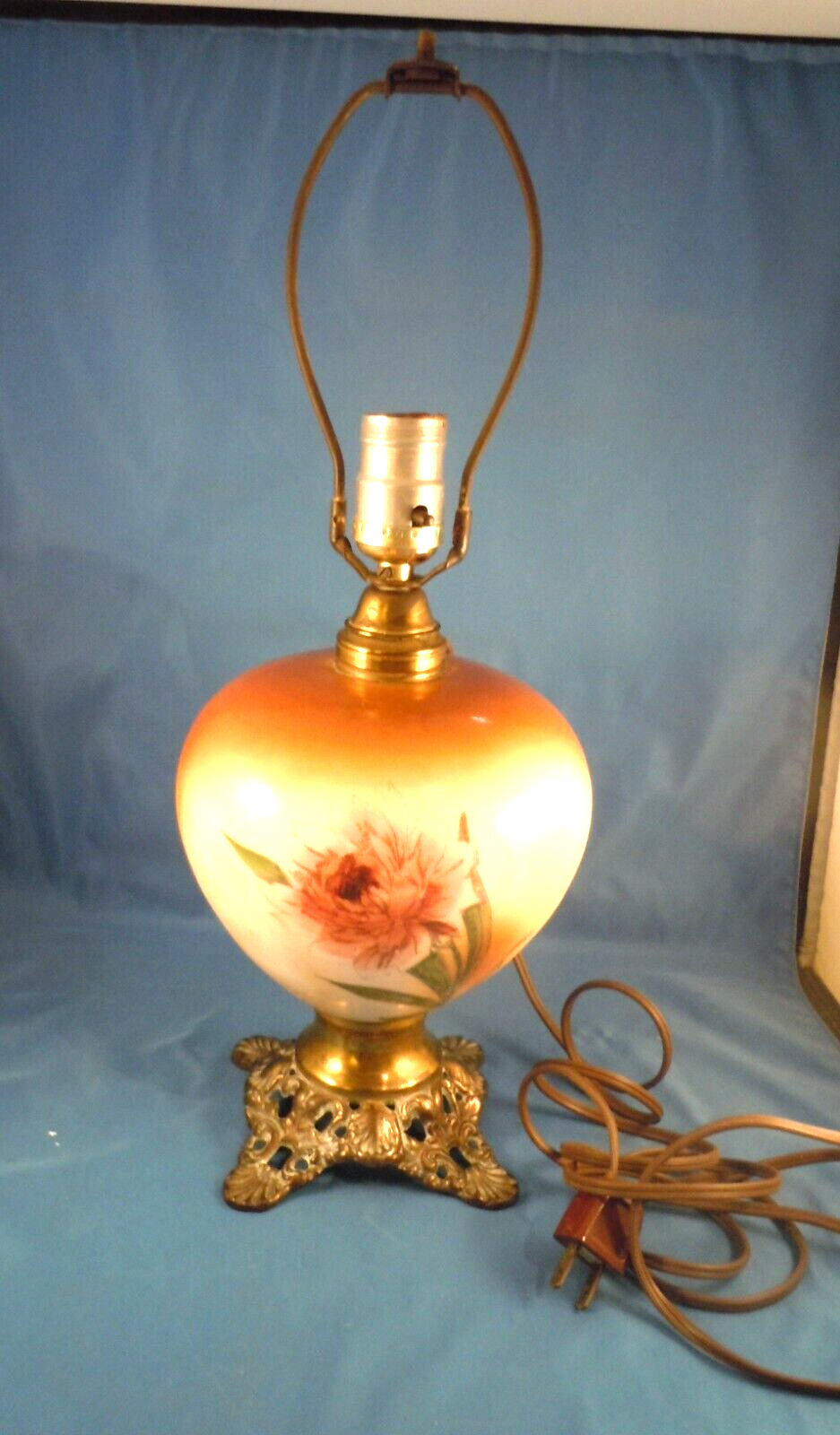 LAMP - Antique Hand-Painted Porcelain Rose-Pattern Lamp - Tested & Working