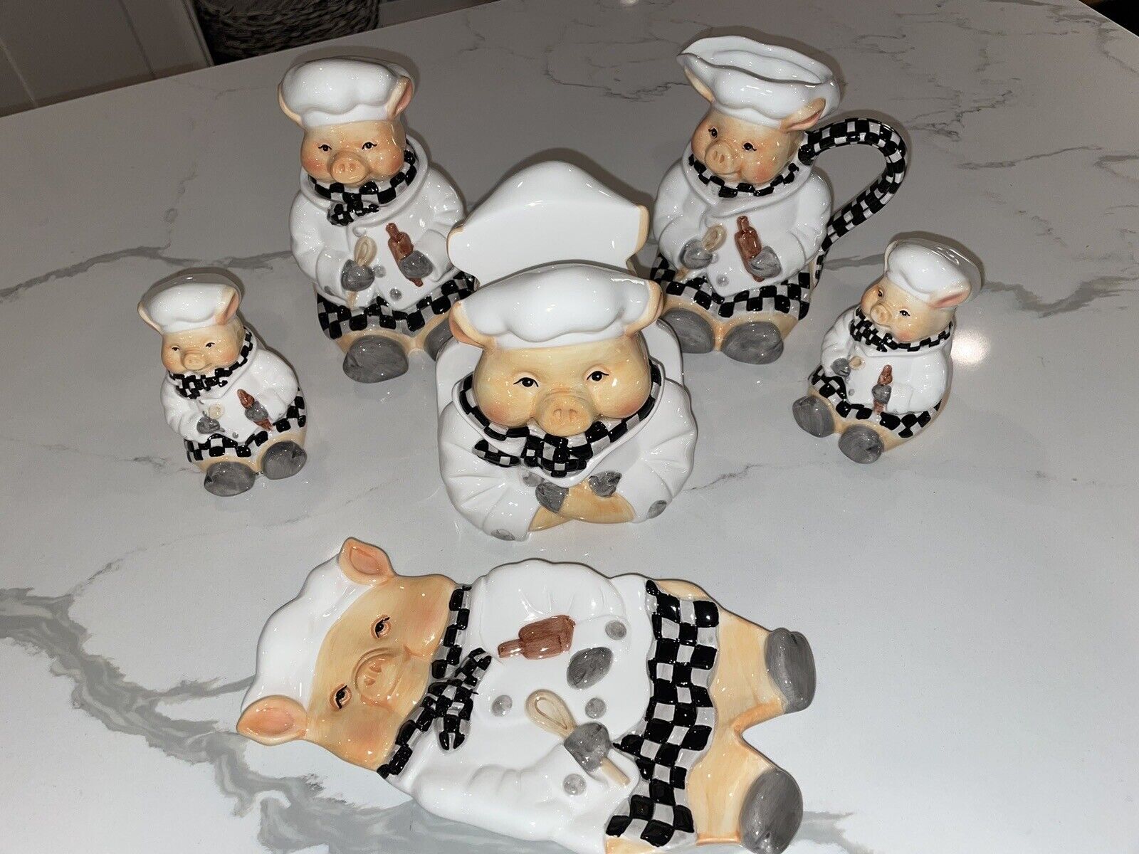Dori Postlewaite 1999 Young's  Kitchen Creations Chef Pigs Ceramic 6 PC Set New
