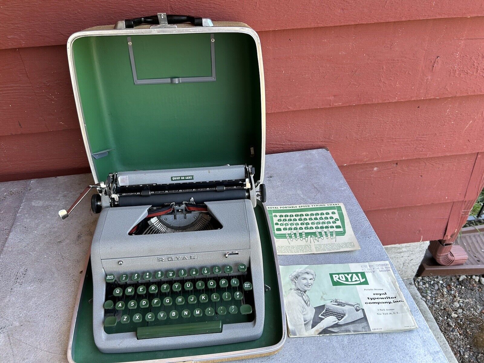 1953 Royal Quiet De Luxe Working Vintage Portable Typewriter With Case & Manual