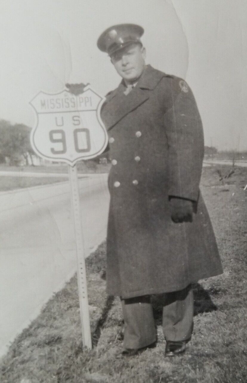 Vintage U.S. Soldier By Mississippi Highway Sign PHOTO ~ Military