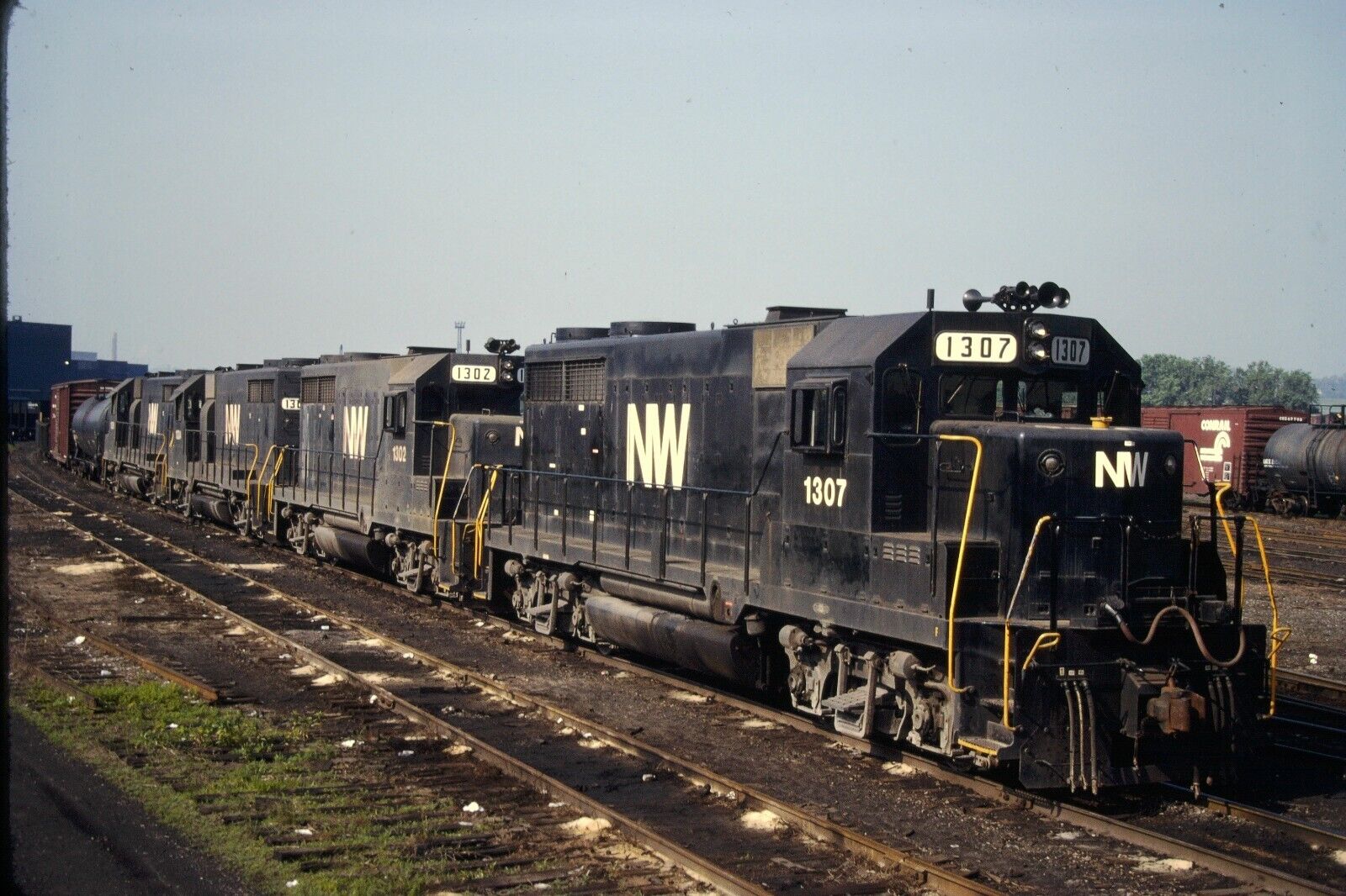Original Railroad Slides - Norfolk and Western N&W - GP35 - 1307