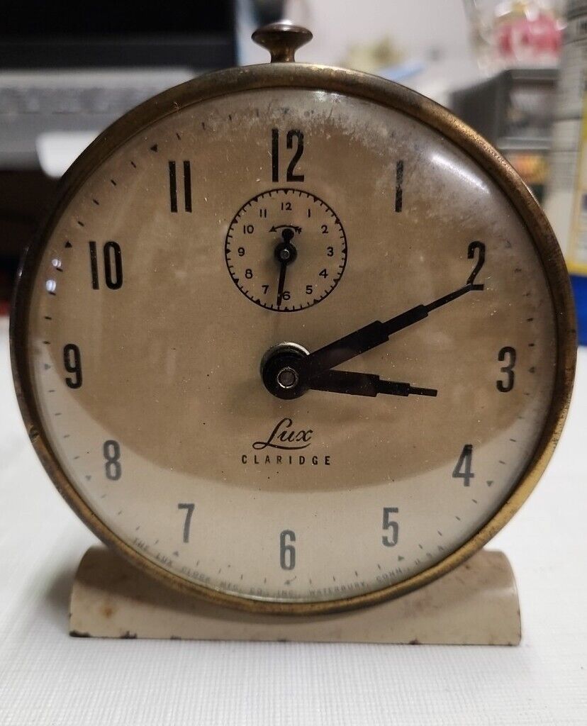 Vintage Claridge deLuxe  Wind-up Clocks (Does Not Work) B4