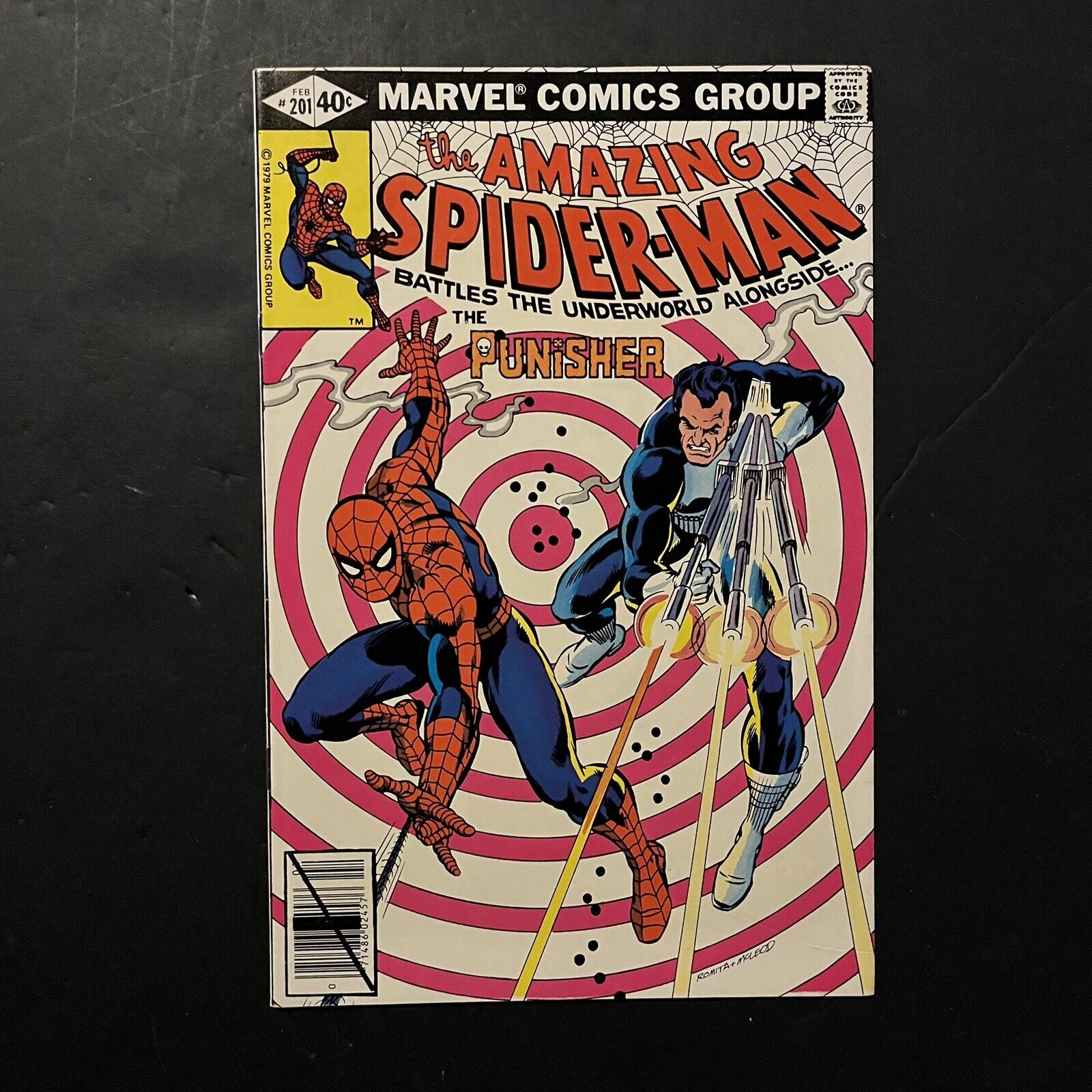 Amazing Spider-Man #201 VF/NM 9.0 Beauty -  Punisher John Romita Cover Art