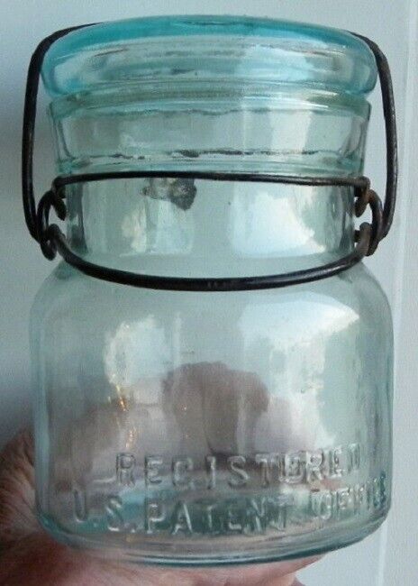 Vintage Trade Mark Lightning Putnam #950 Half Pint (1/2Pint) Aqua Jar, Dated Lid