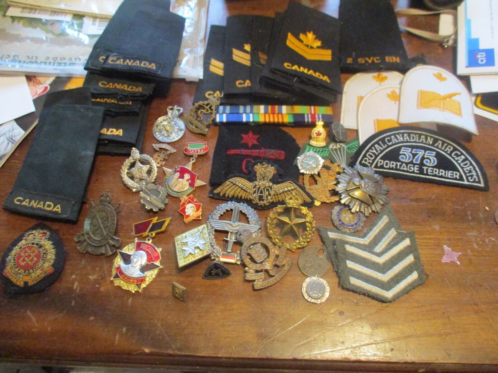 MILITARIA FOREIGN AWARDS AND PATCHES