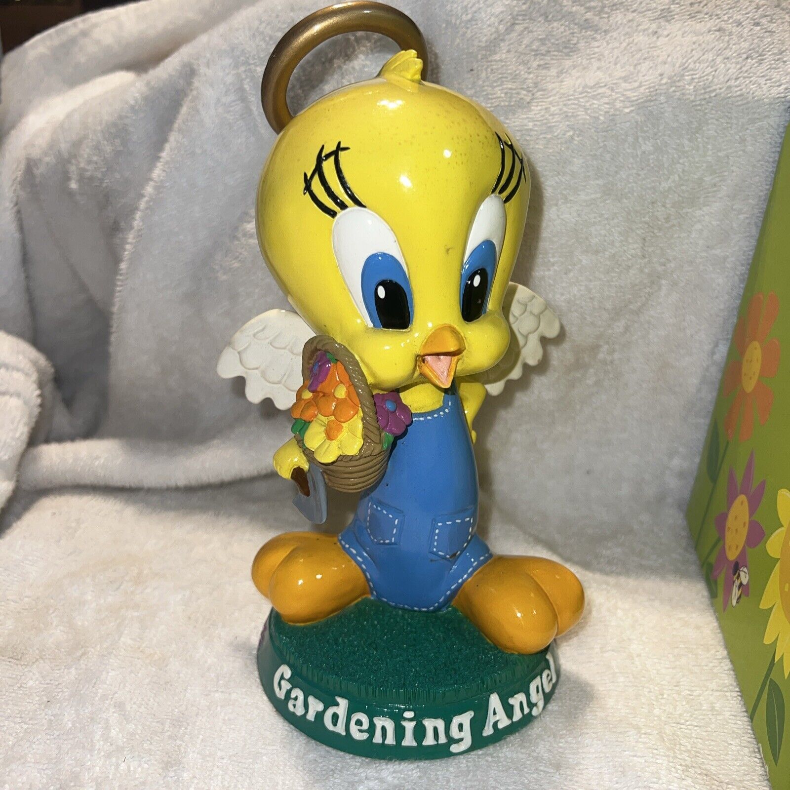 Vintage 1998 Warner Bros Studio Store Tweety Bird Gardening Statue  Yellow Nwbox