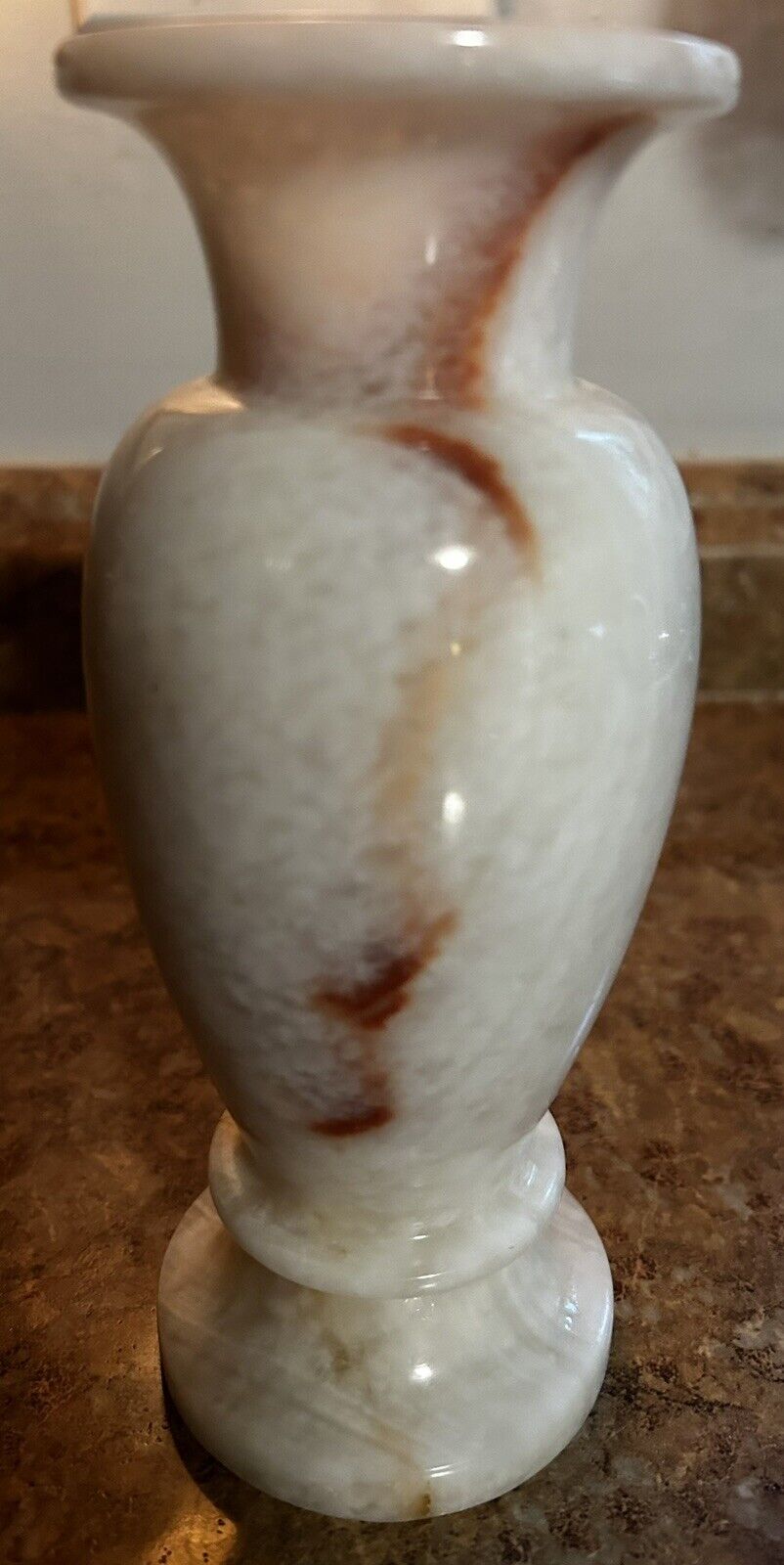 Vintage Ivory and Ochre-Veined Onyx Stone Bud Flower Vase