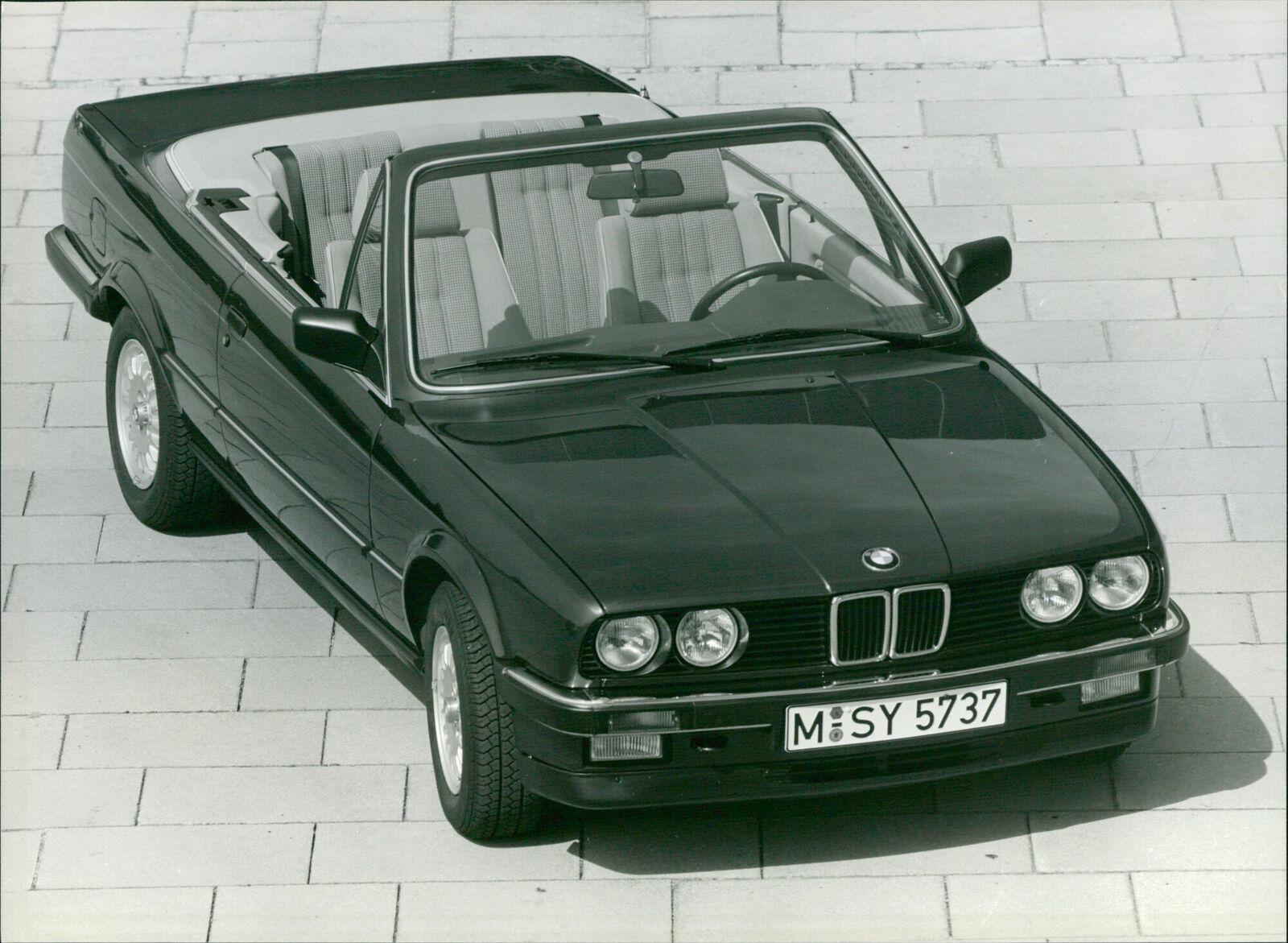 1985 BMW 325i Convertible - Vintage Photograph 3268072