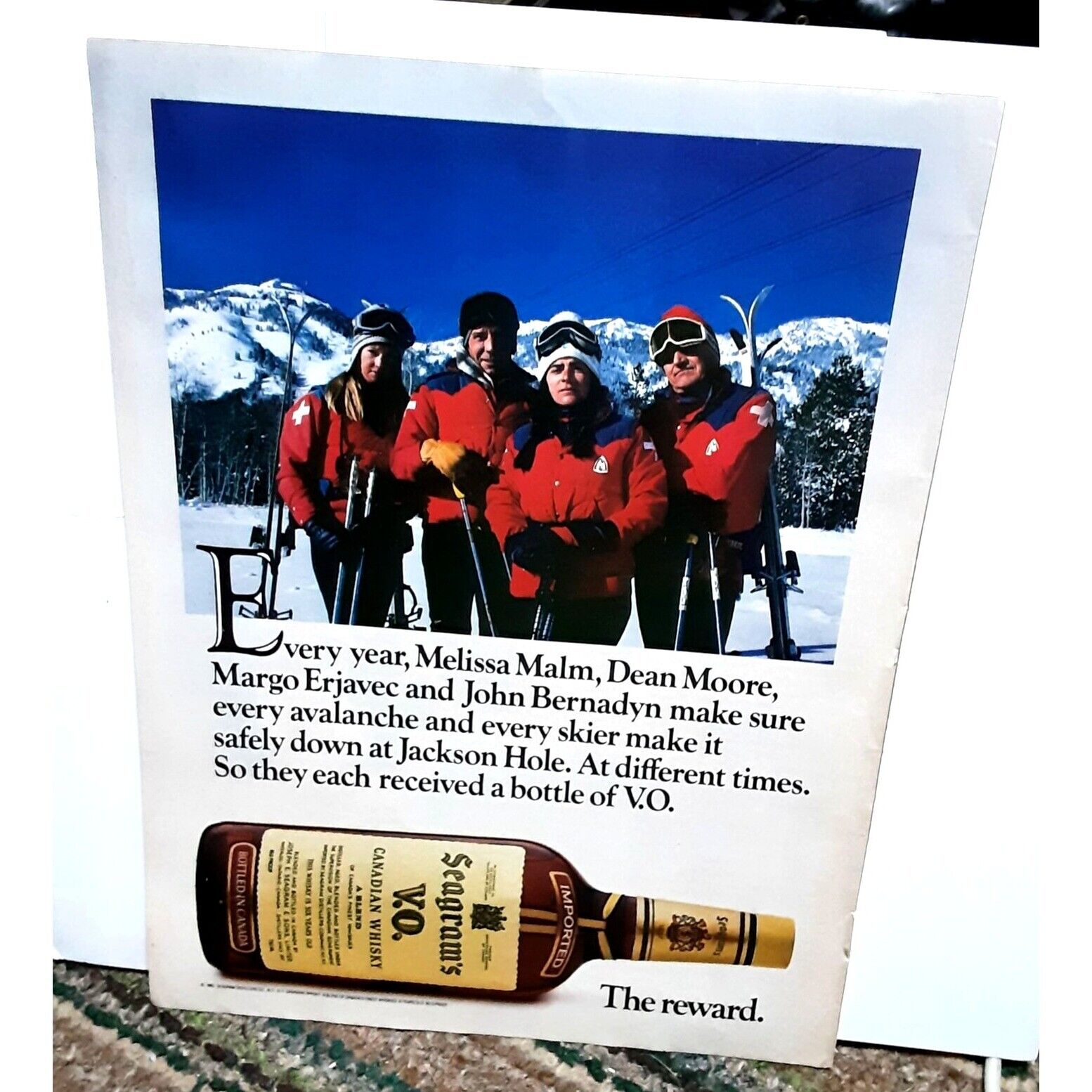 1985 Seagrams VO Whisky Safely Down Jackson Hole Skiing Original Print Ad