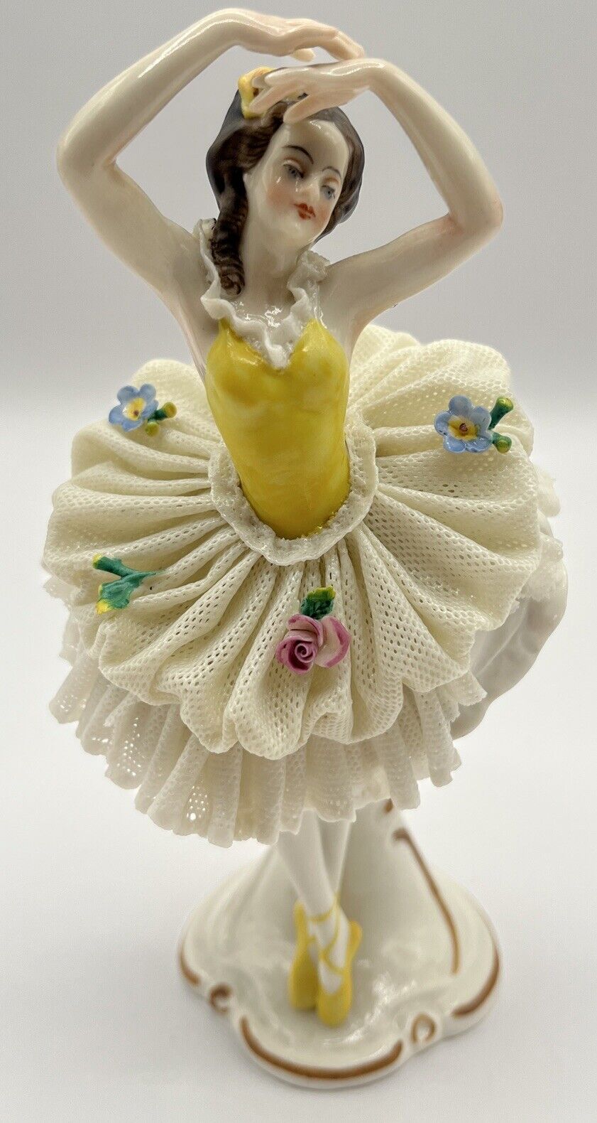 Vintage Hand-Painted Porcelain & Lace Volkstedt 1762 German Ballerina (V20120)