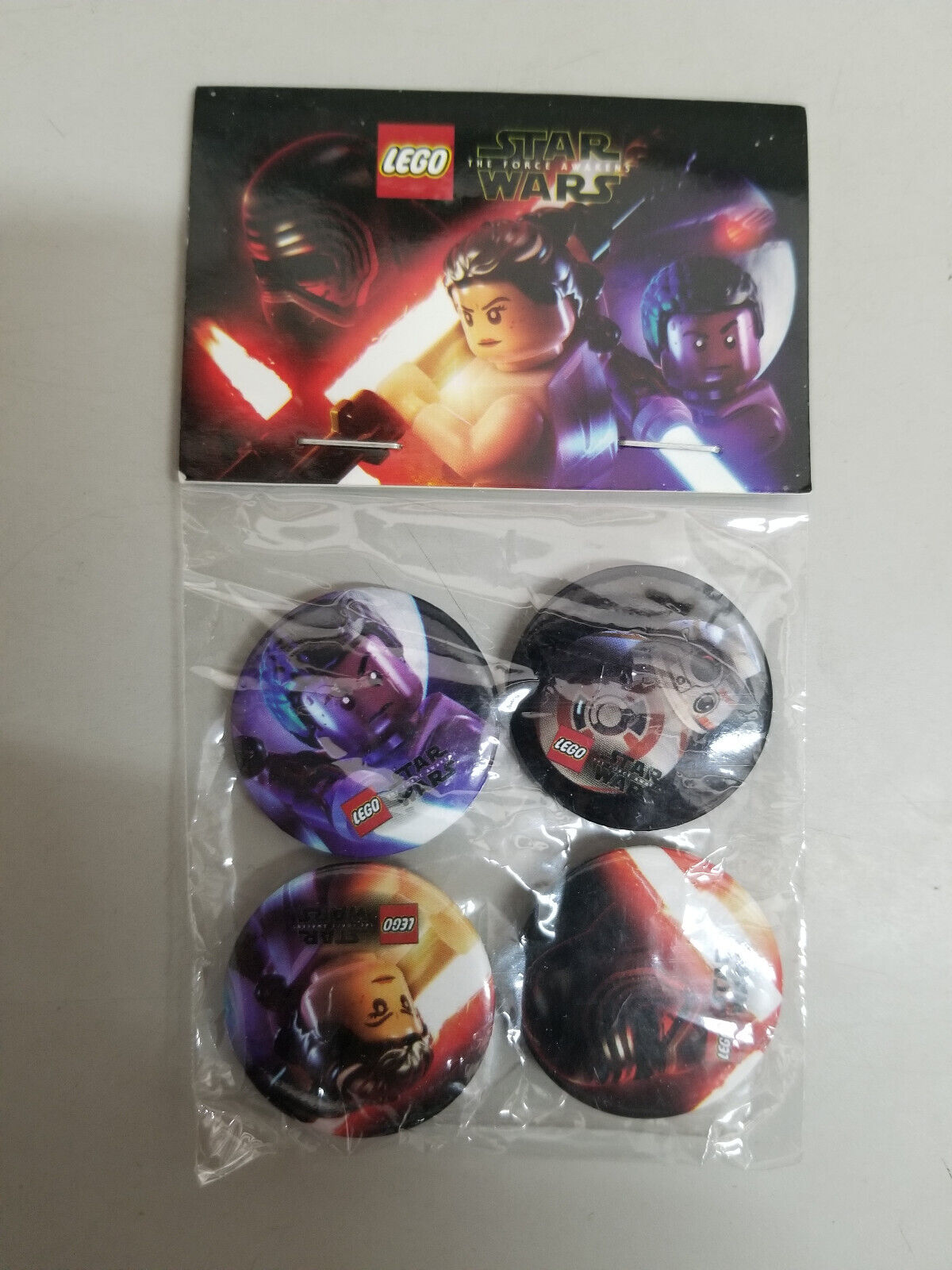 LEGO STAR WARS - THE FORCE AWAKENS, 4 X BUTTON BADGE PIN PACK, OFFICIAL *NEW*