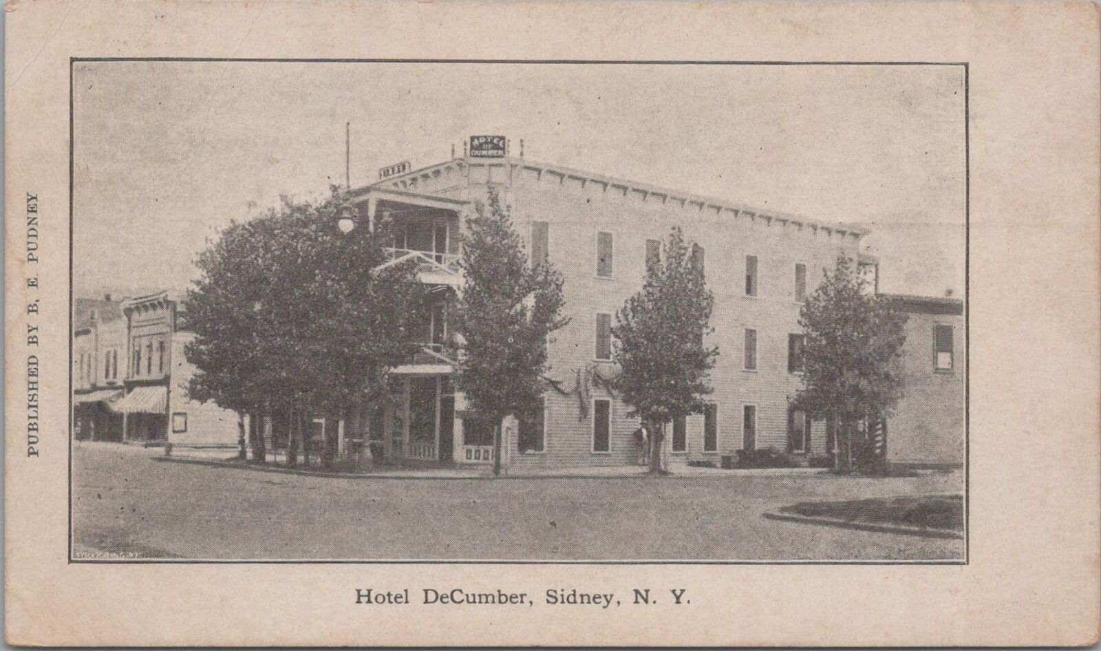 Postcard Hotel DeCumber Sidney NY 