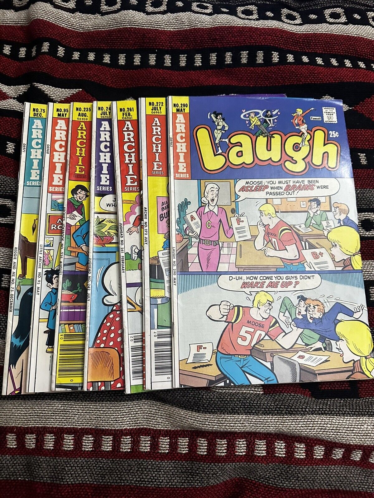 Lot of 7 Archie Comic Books Good Conditon 