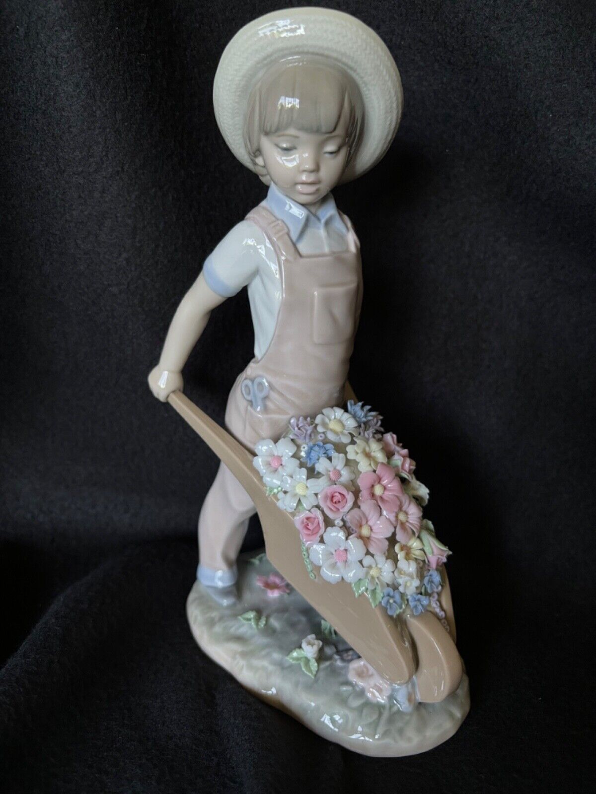Lladro Figurine #1283 “Little Gardener” Child Wheelbarrow Of Flowers MINT W/Box