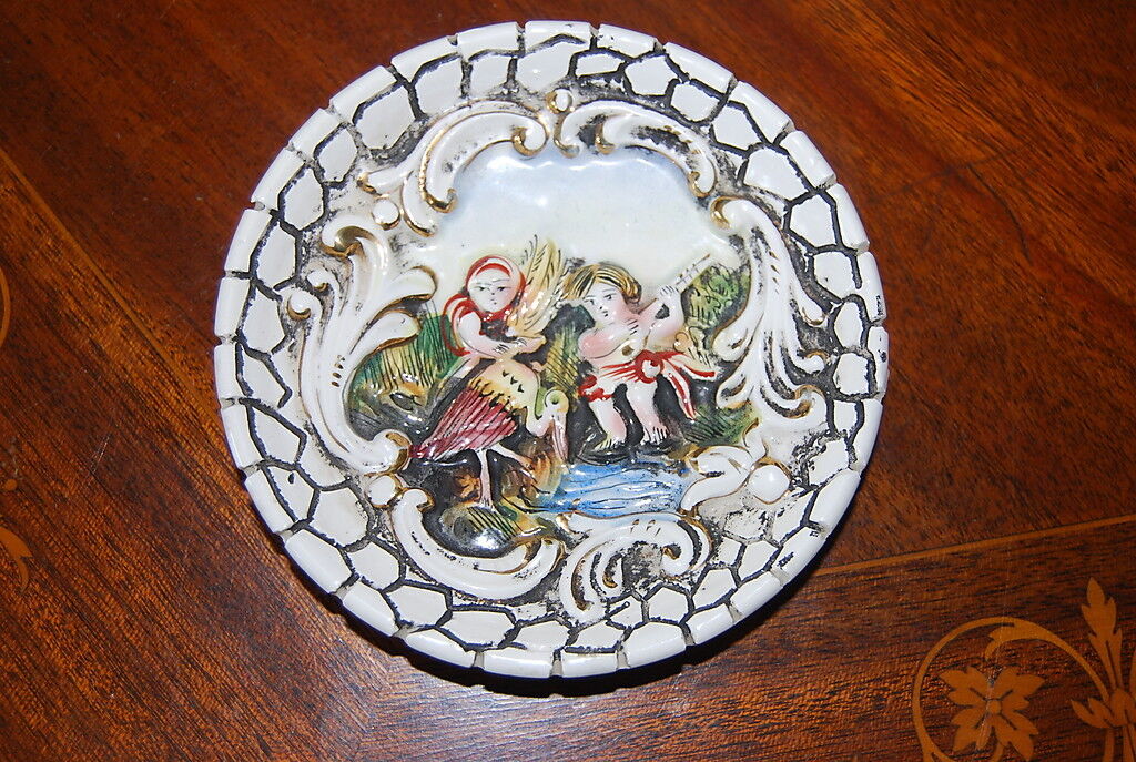 WONDERFUL CAPODIMONTE HAND PAINTED FIGURE ENCRUSTED PORCELAIN CABINET PLATE