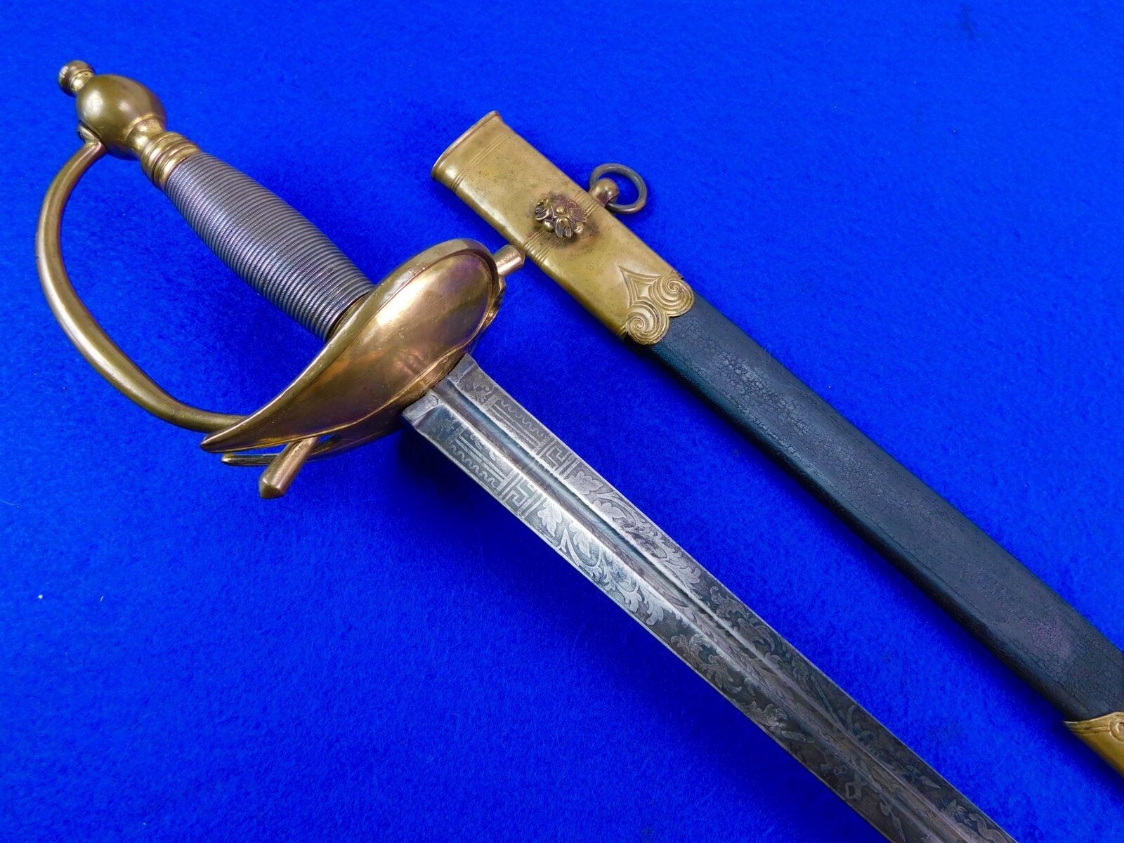 British English 19 Century Model 1796 Engraved Officer\'s Sword w/ Scabbard