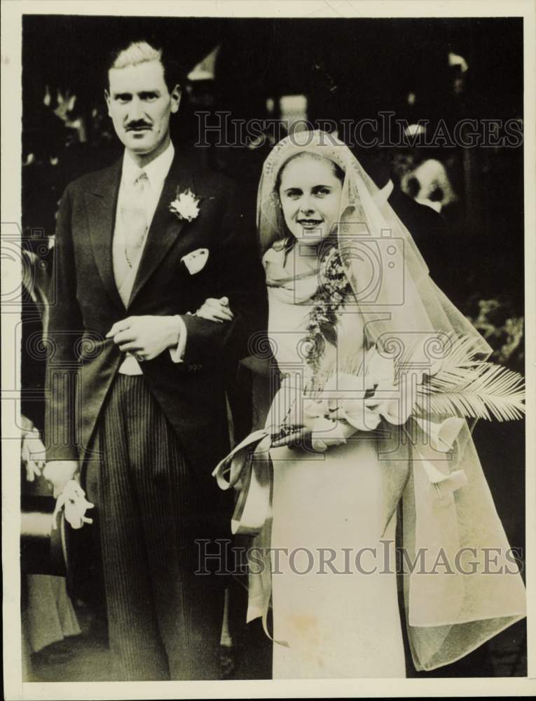1934 Press Photo Lord Burgh and Rose Vincent leave St. Saviour\'s Church, London