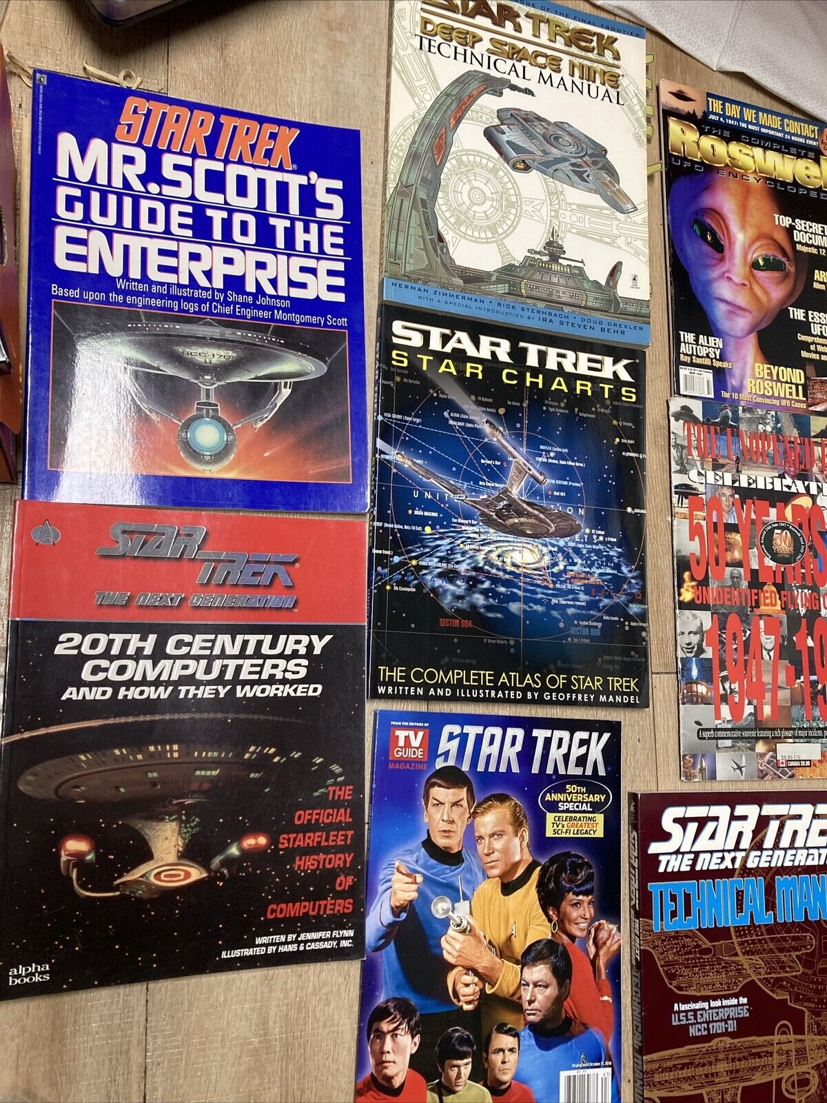 Huge Star Trek collection of books new 8