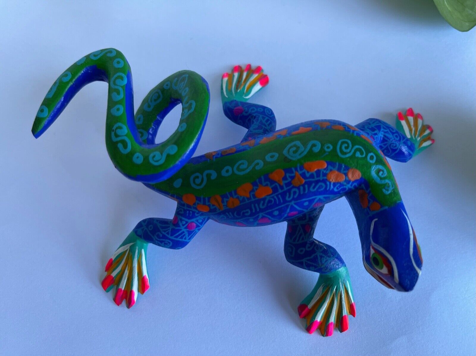 Colorful Iguana Alebrije Mexican Folk Art Hand Painted 