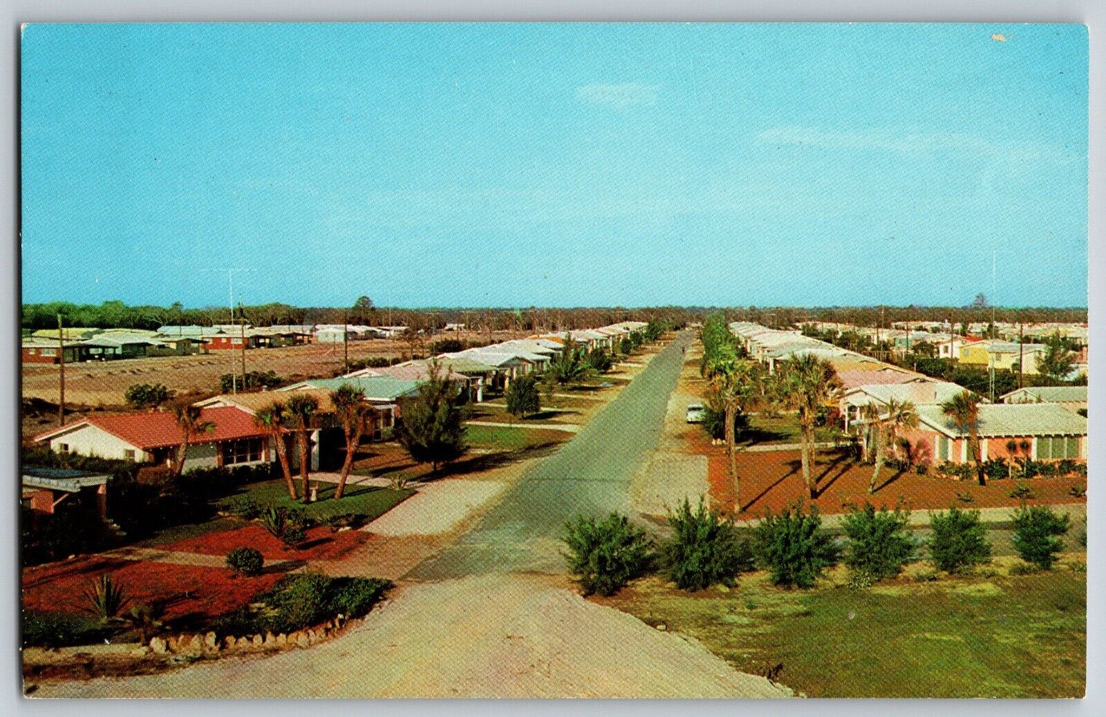 Ormond Beach , FL - Beautiful Ormond Beach Residential Area - Vintage Postcard