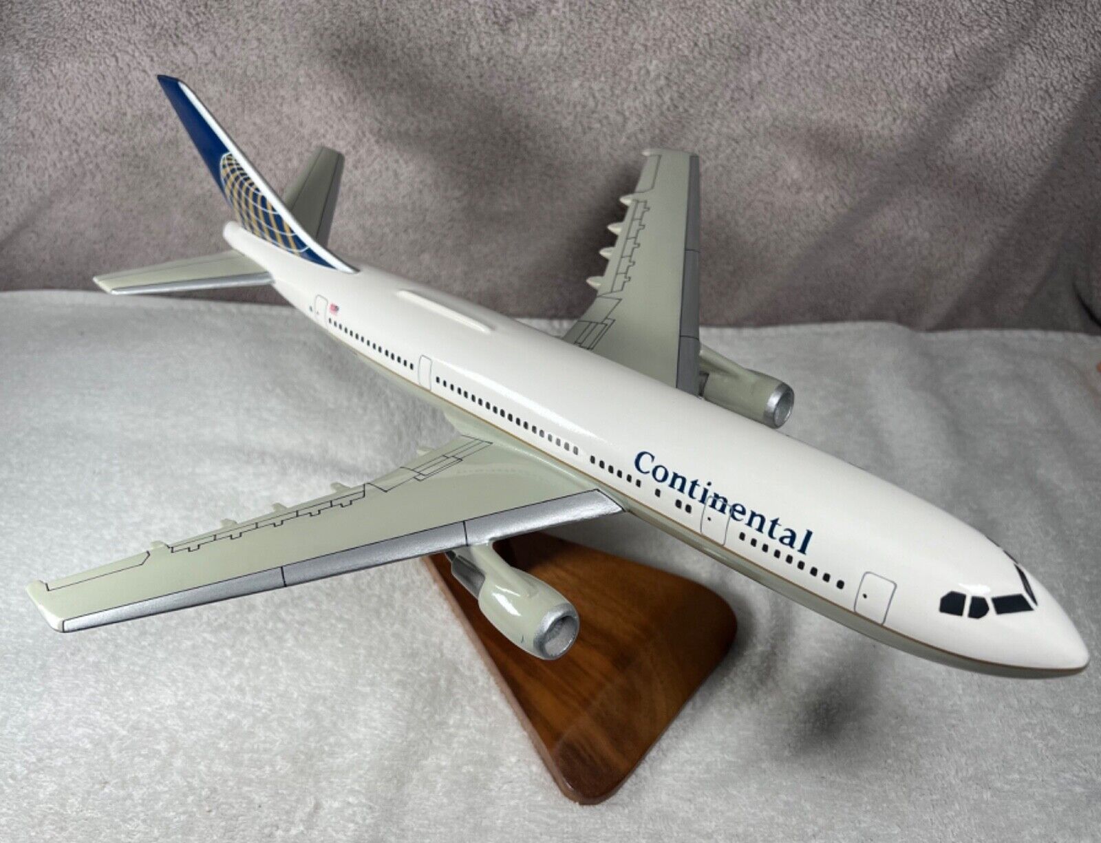 Continental Airlines A-300 wood model