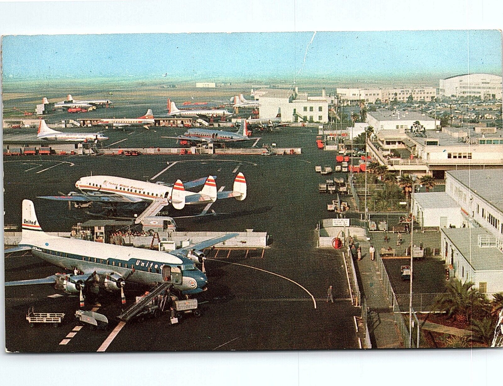 1950s LOS ANGELES CA LOS ANGELES INTERNATIONAL AIRPORT UNITED POSTCARD P2867