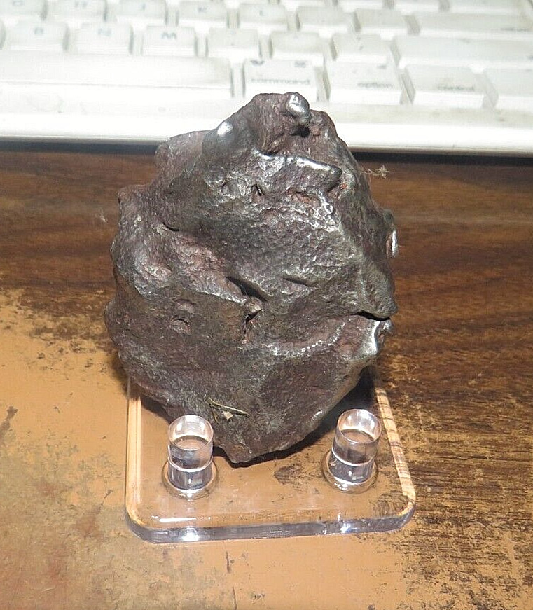 216 GM. Egypt Gebel Kamil Iron meteorite complete individual W/ STAND